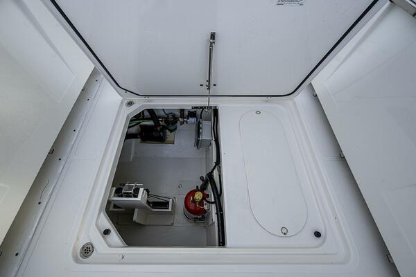 32ft Pursuit Yacht For Sale