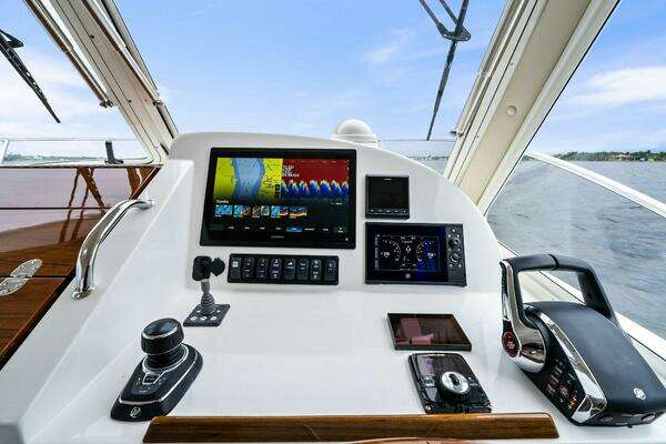 MJM 35 Yacht For Sale