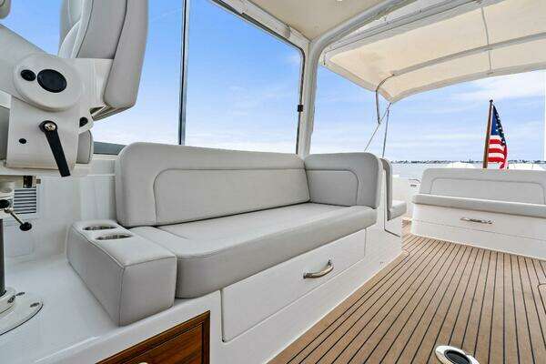 MJM 35 Yacht For Sale