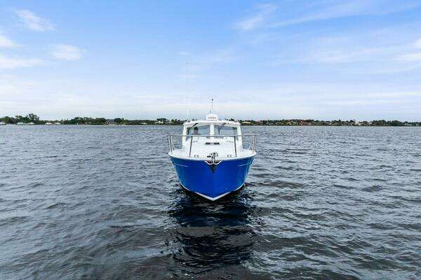 MJM 35 Yacht For Sale