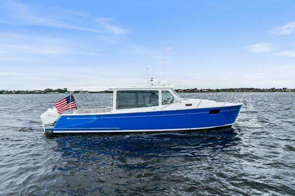 MJM 35 Yacht For Sale