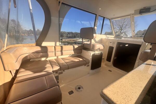 Les Suz 31ft Mainship Yacht For Sale