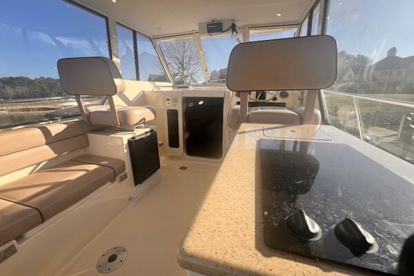 Les Suz 31ft Mainship Yacht For Sale