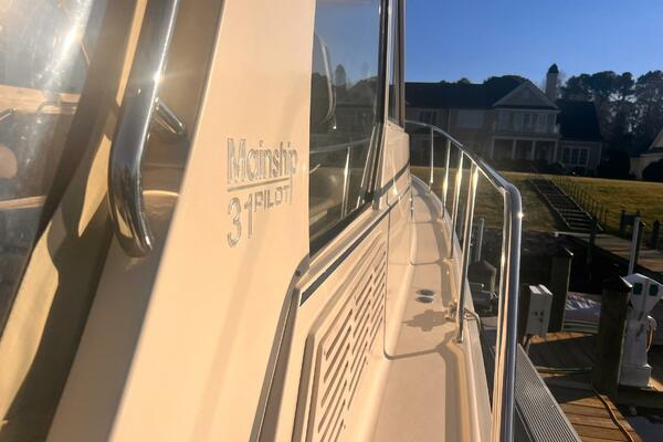 Les Suz 31ft Mainship Yacht For Sale