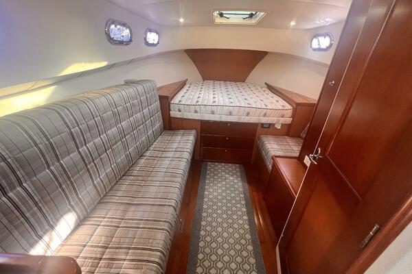 Les Suz 31ft Mainship Yacht For Sale