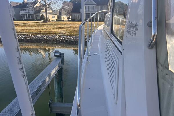 Les Suz 31ft Mainship Yacht For Sale