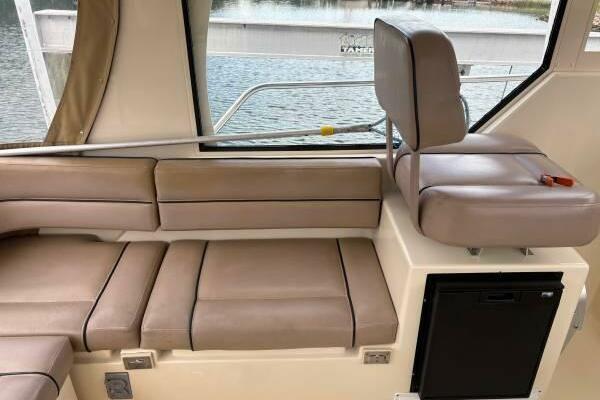 Les Suz 31ft Mainship Yacht For Sale