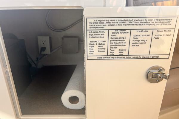 Les Suz 31ft Mainship Yacht For Sale