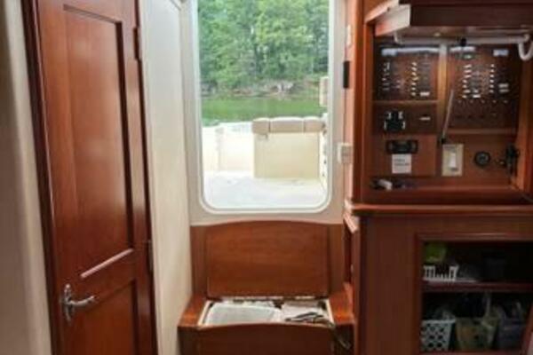 Les Suz 31ft Mainship Yacht For Sale