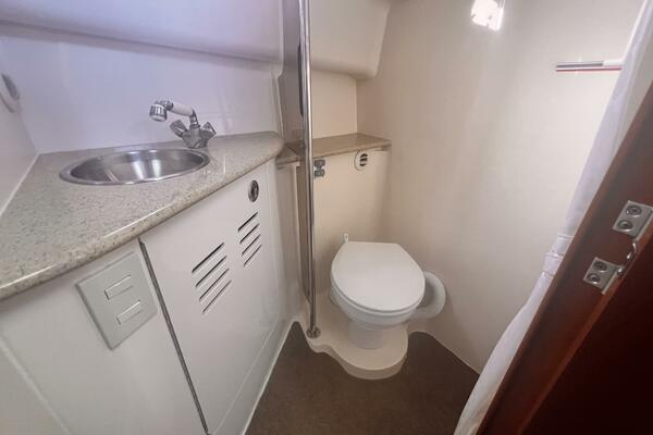 Les Suz 31ft Mainship Yacht For Sale