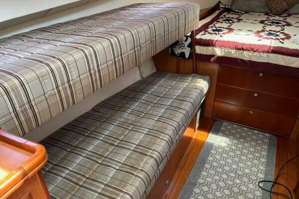 Les Suz 31ft Mainship Yacht For Sale