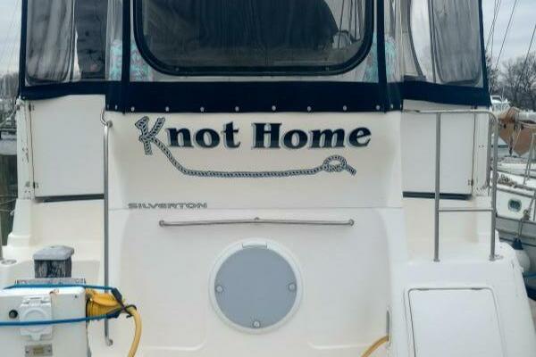 35ft Silverton Yacht For Sale