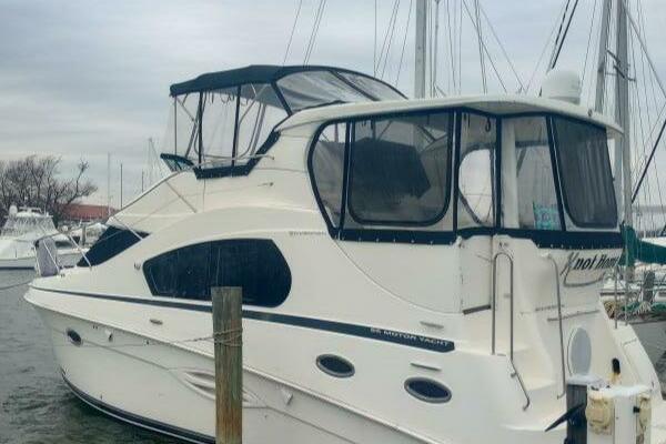 35ft Silverton Yacht For Sale