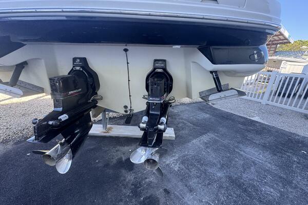 29ft Sea Ray Yacht For Sale