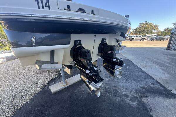 Photo of the 2002 Sea Ray 290 Bowrider