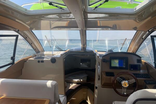 24ft Cutwater Yacht For Sale