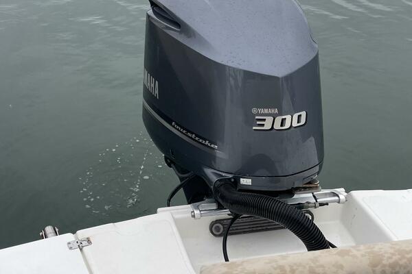 24ft Cutwater Yacht For Sale