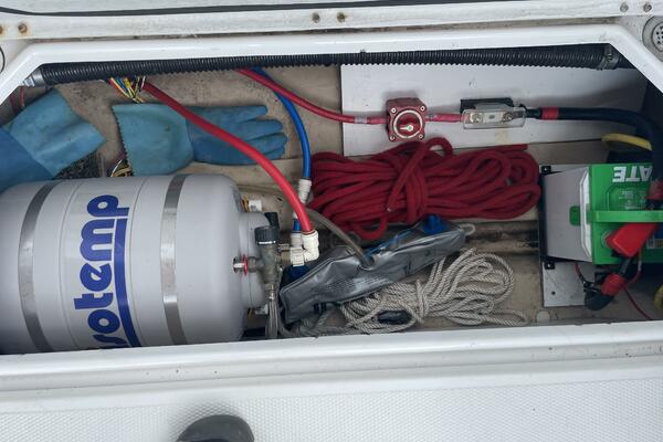 24ft Cutwater Yacht For Sale