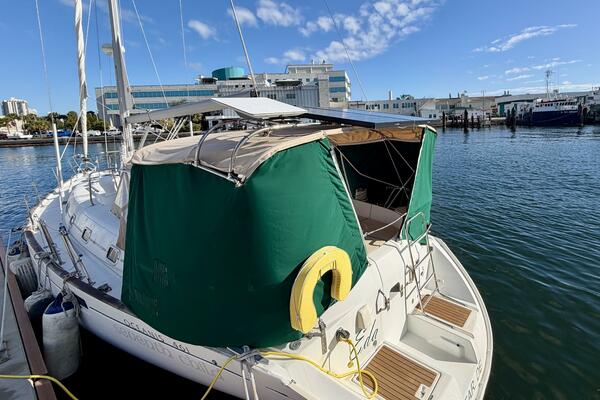 Eda 46ft Beneteau Yacht For Sale