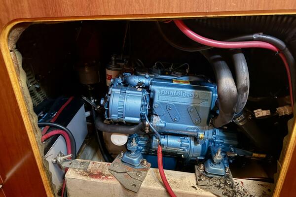 Eda 46ft Beneteau Yacht For Sale