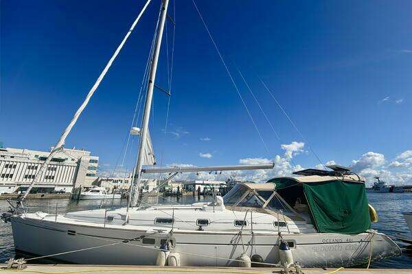47-ft-Beneteau-2000-Oceanis 461-Eda-St. Petersburg Florida United States yacht for sale