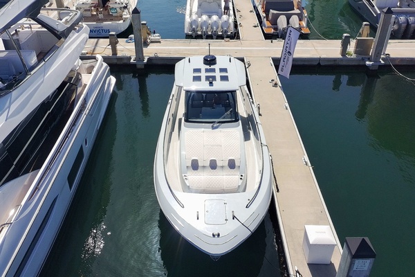 49ft Canados Yacht For Sale