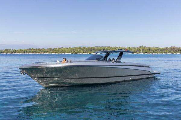 Photo of the 2026 Canados Gladiator 493 Grand