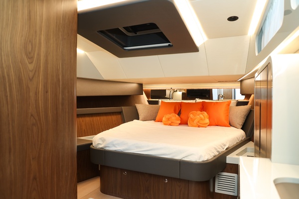 49ft Canados Yacht For Sale