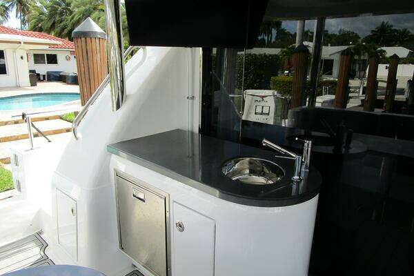 Neptunus Enclosed Skylounge Yacht For Sale