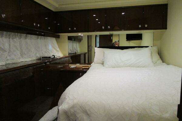 Neptunus Enclosed Skylounge Yacht For Sale