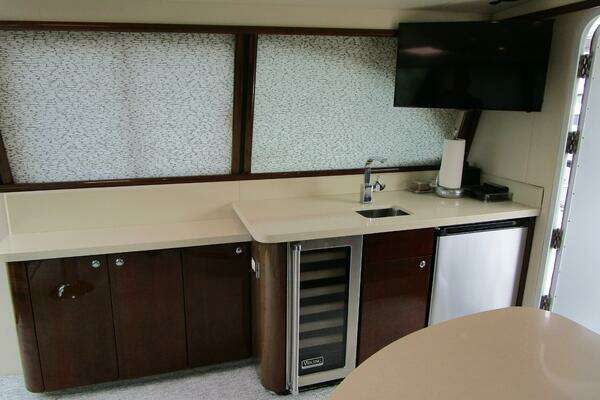 Neptunus Enclosed Skylounge Yacht For Sale