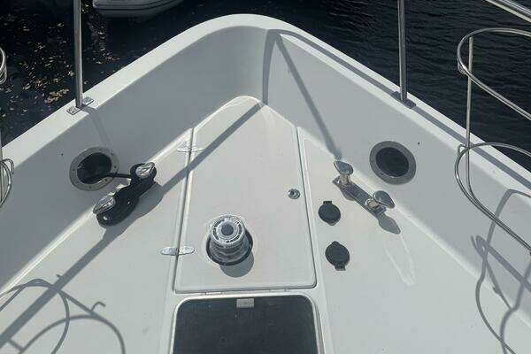 Neptunus Enclosed Skylounge Yacht For Sale