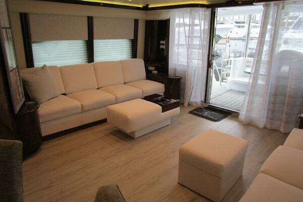 Neptunus Enclosed Skylounge Yacht For Sale