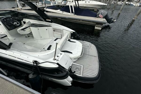 Live Life 27ft Monterey Yacht For Sale