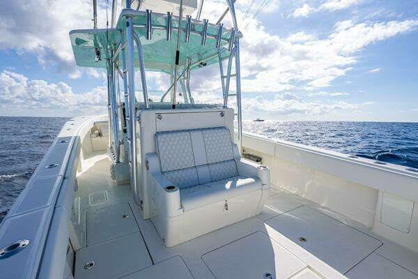 SeaVee 370Z Yacht For Sale