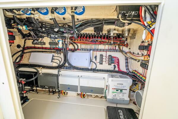 37ft SeaVee Yacht For Sale