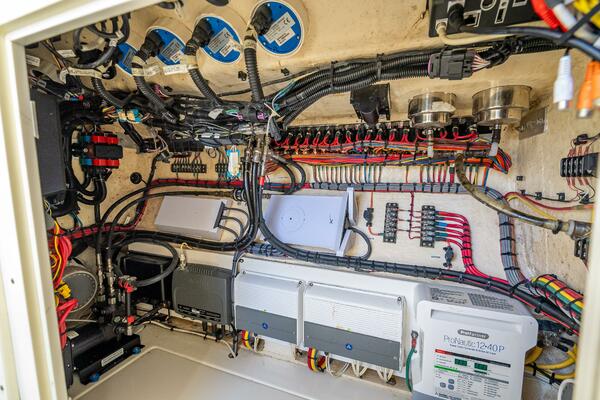 37ft SeaVee Yacht For Sale