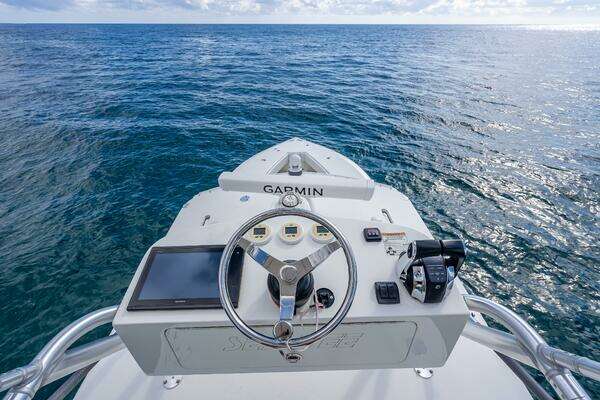 SeaVee 370Z Yacht For Sale
