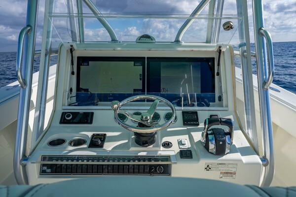 37ft SeaVee Yacht For Sale