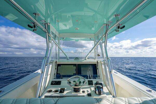 SeaVee 370Z Yacht For Sale