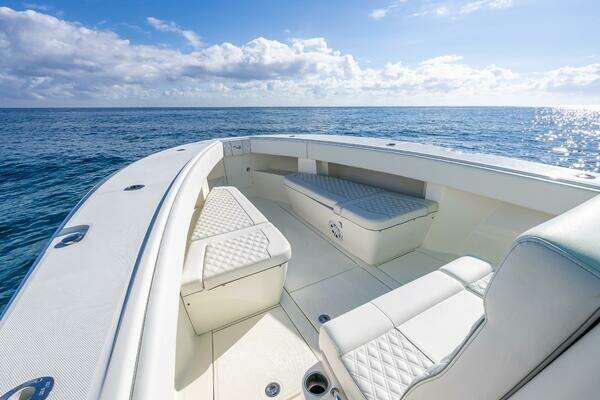 SeaVee 370Z Yacht For Sale