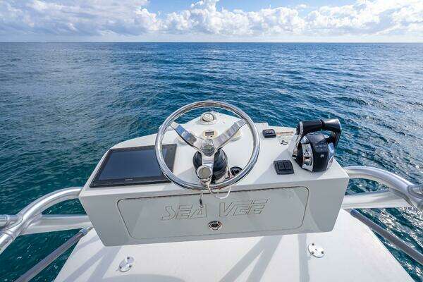 SeaVee 370Z Yacht For Sale