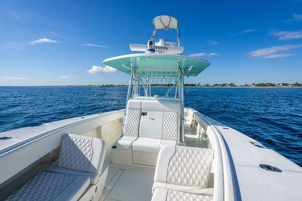SeaVee 370Z Yacht For Sale