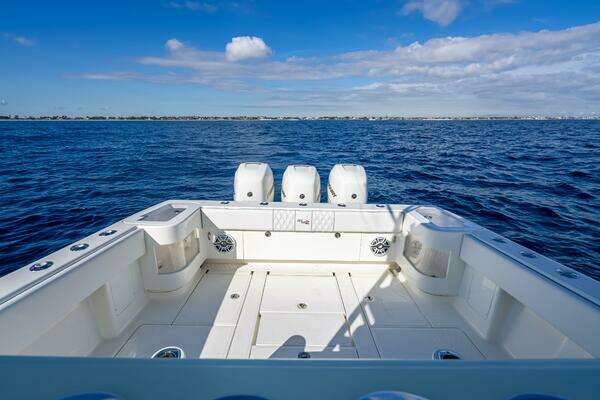SeaVee 370Z Yacht For Sale