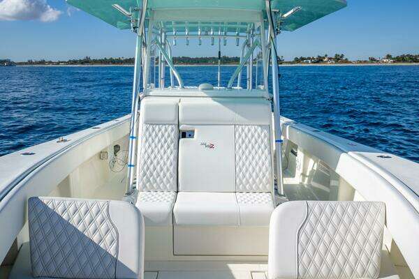 SeaVee 370Z Yacht For Sale