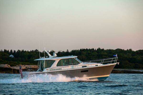 43-ft-Sabre-2027-43 Salon Express- Portland Maine United States  yacht for sale