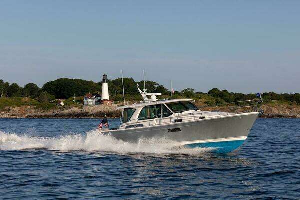 43-ft-Sabre-2027-43 Salon Express-Portland Maine United States yacht for sale