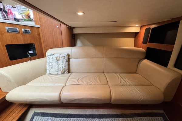 2008 Tiara Yachts 39