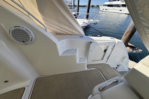 2008 Tiara Yachts 39