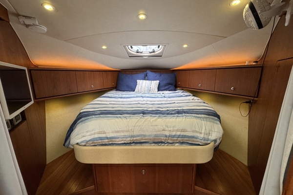 2008 Tiara Yachts 39